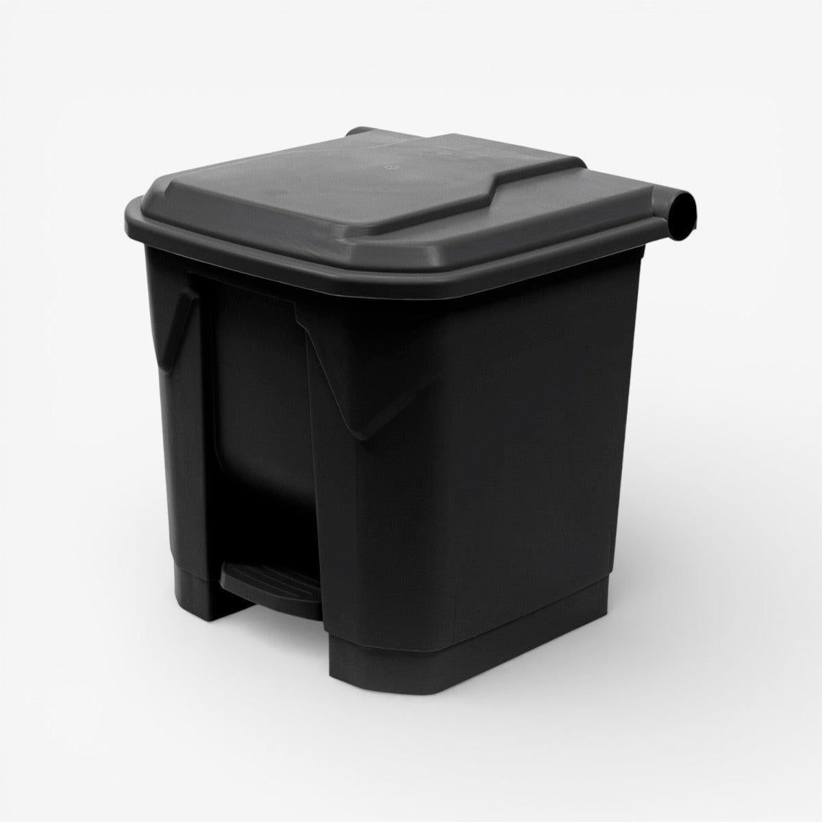 Basurero 30 litros pedal central.