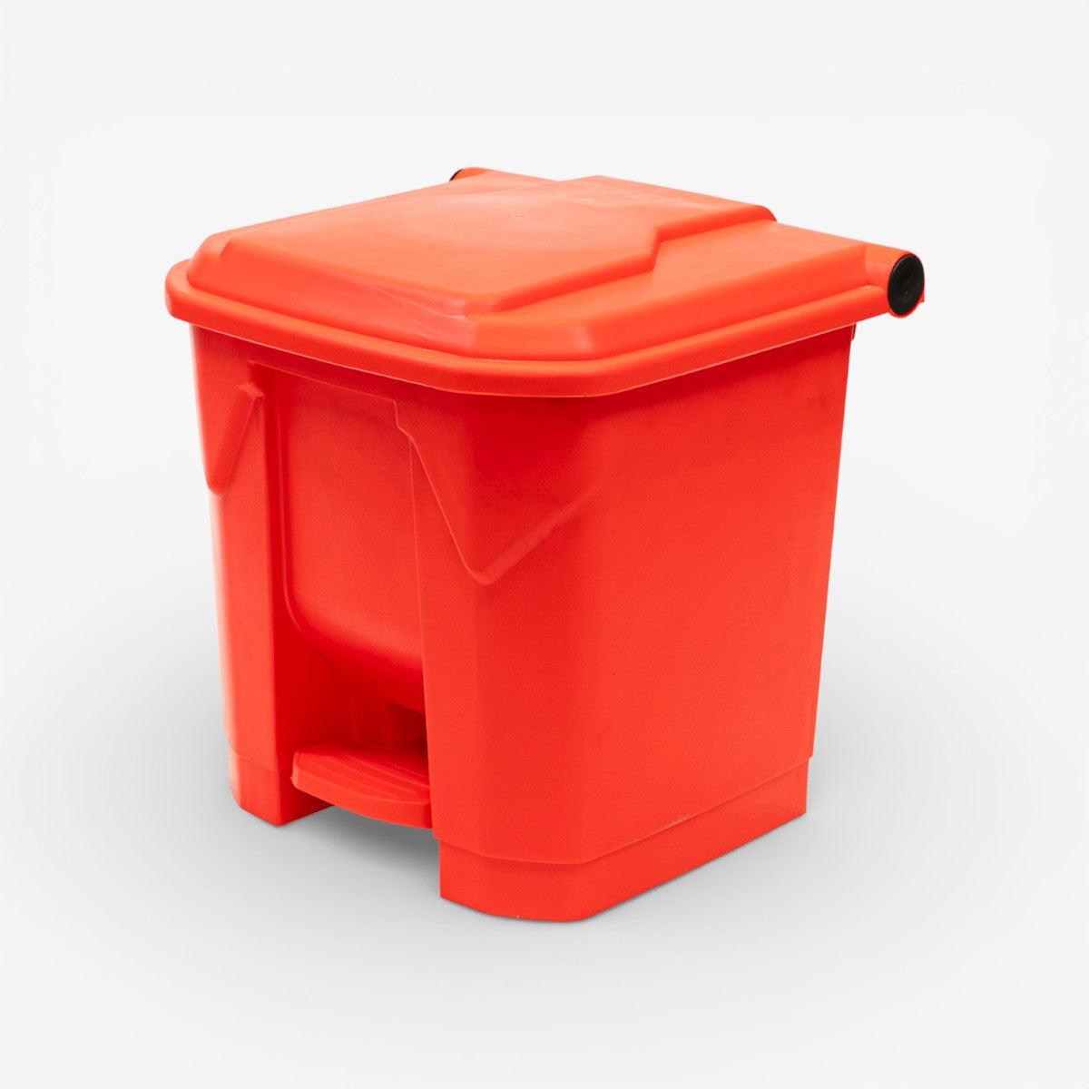 Basurero 30 litros pedal central.